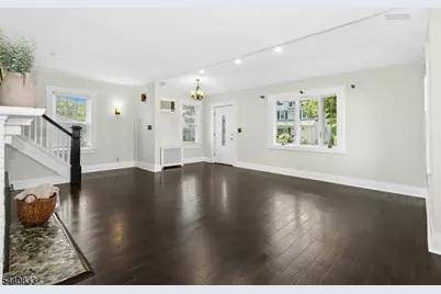 48 Mansion Ter, Cranford Township, NJ 07016 - Photo 4