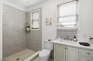 15 Prospect St, Clifton, NJ 07011 - Photo 8