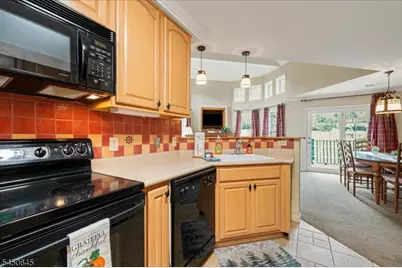 8 Maple Cres Unit #21, Vernon, NJ 07462 - Photo 14