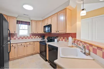 8 Maple Cres Unit #21, Vernon, NJ 07462 - Photo 10