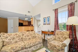 8 Maple Cres Unit, Vernon, NJ 07462 - Photo 6