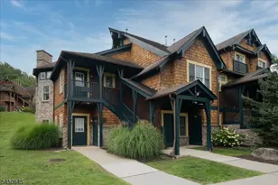 8 Maple Cres Unit, Vernon, NJ 07462 - Photo 2