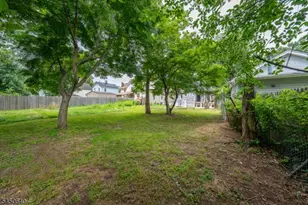 806 E 2nd St, Plainfield, NJ 07062 - Photo 18