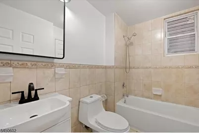 533 S Clinton St, East Orange, NJ 07018 - Photo 16