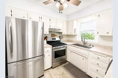 522 Dinah Rd, Roxbury Township, NJ 07850 - Photo 16