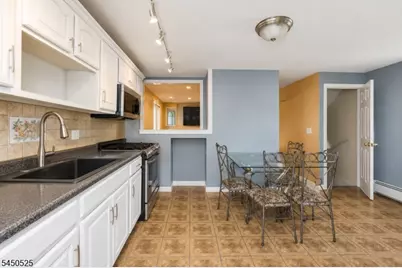 539 Joyce St, Orange, NJ 07050 - Photo 6