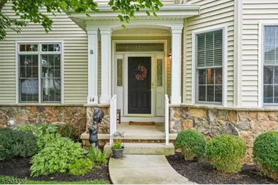 14 Kestrel Court, Washington Township, NJ 07882 - Photo 4