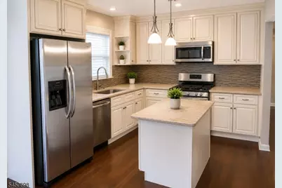 53 Hughes St, Maplewood, NJ 07040 - Photo 2