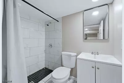 139 Isabella Ave, Newark, NJ 07106 - Photo 38