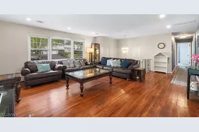 5 Rockaway Pl, Parsippany, NJ 07054 - Photo 4