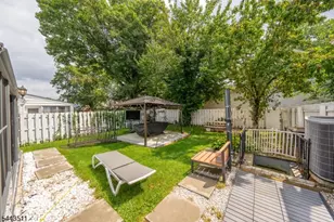 905 Salem Ave, Hillside, NJ 07205 - Photo 14