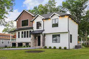63 Billingsley Dr, Livingston, NJ 07039 - Photo 4