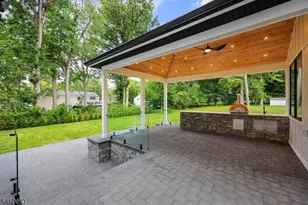 63 Billingsley Dr, Livingston, NJ 07039 - Photo 18