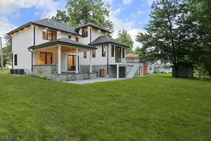 63 Billingsley Dr, Livingston, NJ 07039 - Photo 32