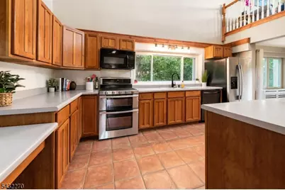 106 Poplar Grove Ter, West Milford, NJ 07480 - Photo 10