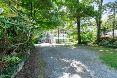 106 Poplar Grove Ter, West Milford, NJ 07480 - Photo 32