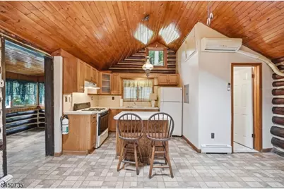 26 Clubhouse Ave, West Milford, NJ 07480 - Photo 10