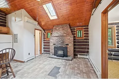 26 Clubhouse Ave, West Milford, NJ 07480 - Photo 16