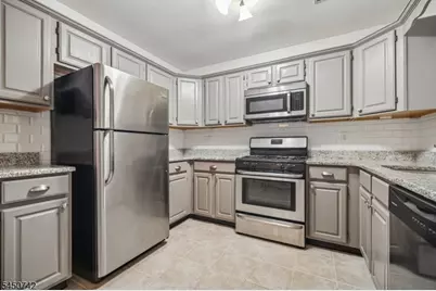 63 Sunrise Dr, Hanover Township, NJ 07981 - Photo 6