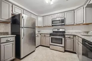 63 Sunrise Dr, Hanover Township, NJ 07981 - Photo 6