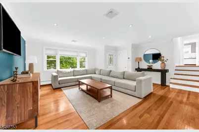 19 Andover Dr, Wayne, NJ 07470 - Photo 2