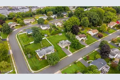 19 Andover Dr, Wayne, NJ 07470 - Photo 26