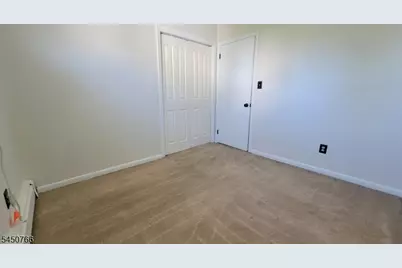 39 Wadsworth St, Wallington, NJ 07057 - Photo 10