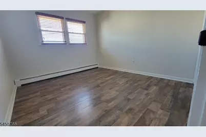 39 Wadsworth St, Wallington, NJ 07057 - Photo 8