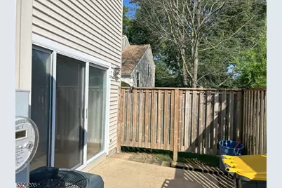 51 Canterbury Cir, Franklin Township, NJ 08873 - Photo 2