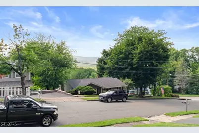 17 Stafford Dr, Wanaque, NJ 07465 - Photo 4