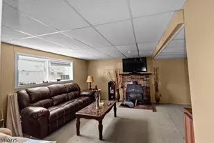 17 Stafford Dr, Wanaque, NJ 07465 - Photo 36
