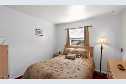 17 Stafford Dr, Wanaque, NJ 07465 - Photo 18