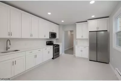 812 Bayway Ave #2B, Elizabeth, NJ 07202 - Photo 6