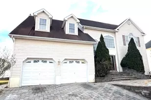 11 Decicco Dr, Raritan, NJ 08869 - Photo 2