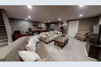 711 Binghampton Ln #711, Livingston, NJ 07039 - Photo 2
