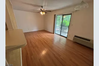 20-301 Delar Pky, Franklin Township, NJ 08823 - Photo 2