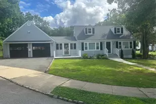 1 Hillairy Ct, Morristown, NJ 07960 - Photo 1