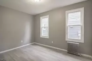127 Brookwood St, East Orange, NJ 07018 - Photo 4