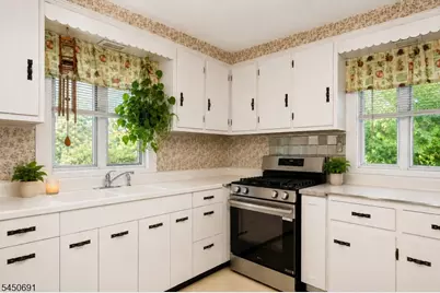 340 Saddle River Rd, Saddle Brook Township, NJ 07663 - Photo 2