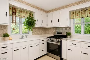340 Saddle River Rd, Saddle Brook Township, NJ 07663 - Photo 2