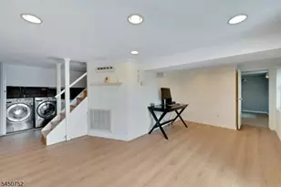 67 Fox Hill Rd, Parsippany, NJ 07834 - Photo 32