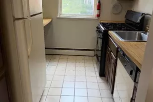 55 Gill Ln, Woodbridge Township, NJ 08830 - Photo 4