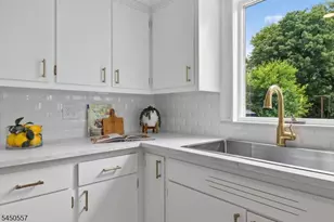 663 Mountain Ave, Springfield, NJ 07081 - Photo 16