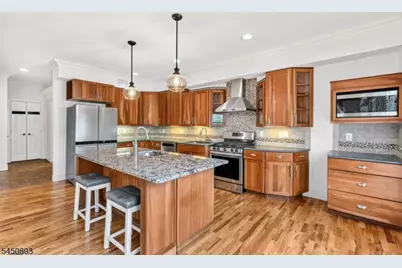 262 Prospect Ave, Dunellen, NJ 08812 - Photo 8
