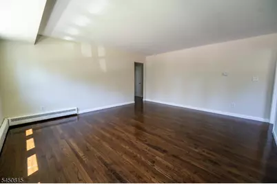 219 Haroldson Pl, Pompton Lakes, NJ 07442 - Photo 8