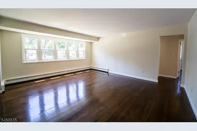 219 Haroldson Pl, Pompton Lakes, NJ 07442 - Photo 10