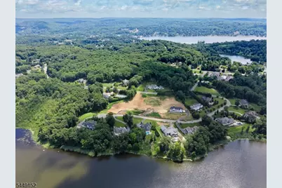 28 Windemere Way, Sparta Township, NJ 07871 - Photo 10