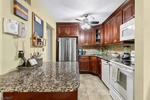 7 Smithfield Ct, Bernards Township, NJ 07920 - Photo 16