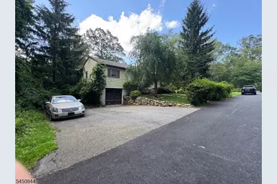 30 Terrence Ave, Jefferson Township, NJ 07849 - Photo 2