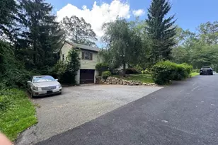 30 Terrence Ave, Jefferson Township, NJ 07849 - Photo 2